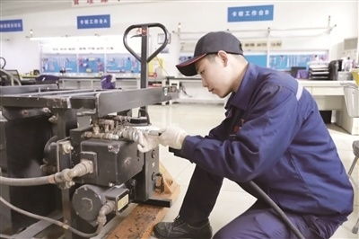 計算機及辦公設(shè)備維修 地鐵高效運營的“定海神針”